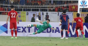 Sút Penalty vào giữa rất khó bắt